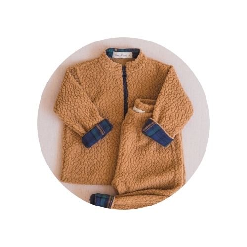 07 conjunto bebe carneirinho detalhe flanela xadrez camelo