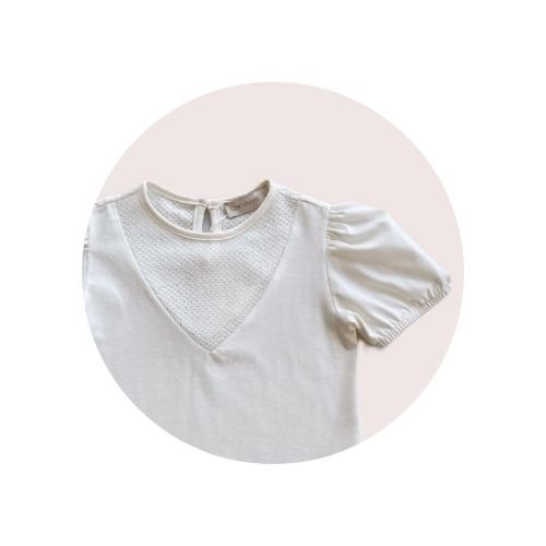 04 blusa infantil manga bufante e decote malha tricot off white