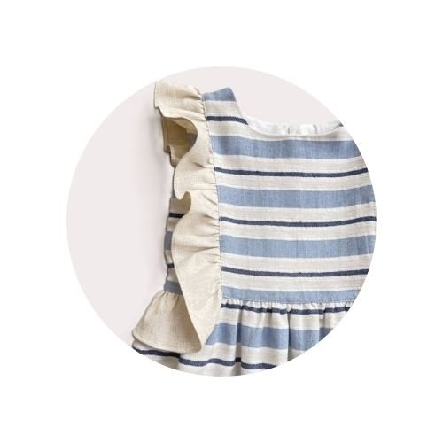 03 vestido infantil listrado babado lateral liso azul